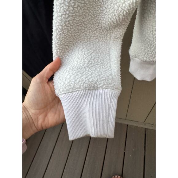 The ReNew Fleece Oversized Crew by Everlane, S, Bone - Picture 6 of 8